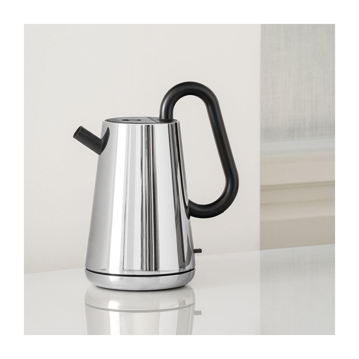 "Toru" elektromos vízforraló